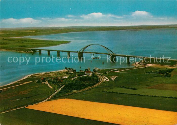 Burg Fehmarn Fehmarnsundbruecke Vogelfluglinie Deutschland Daenemark Fliegeraufn