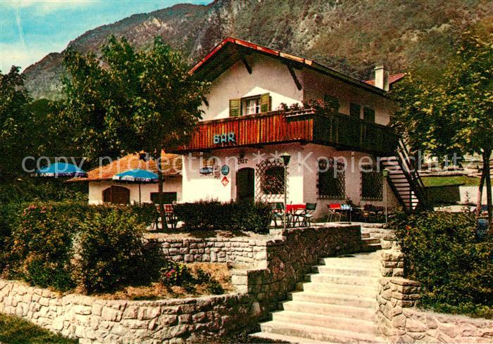 Vilpian Suedtirol Seilbahn Kaffee mit Fruehstuecks Stueberl und Jausenstation