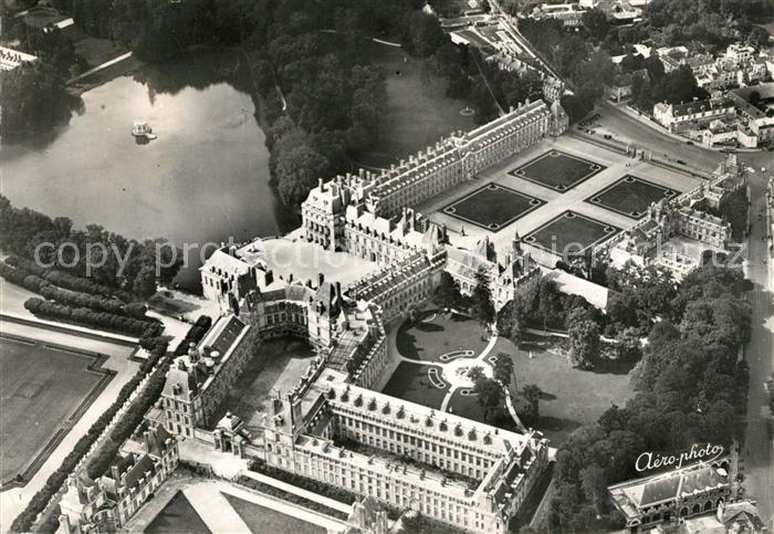 Fontainebleau Seine et Marne Fliegeraufnahme Chateau
