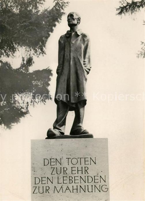 Muenchen Denkmal Den Toten zur Ehr den Lebenden zur Mahnung