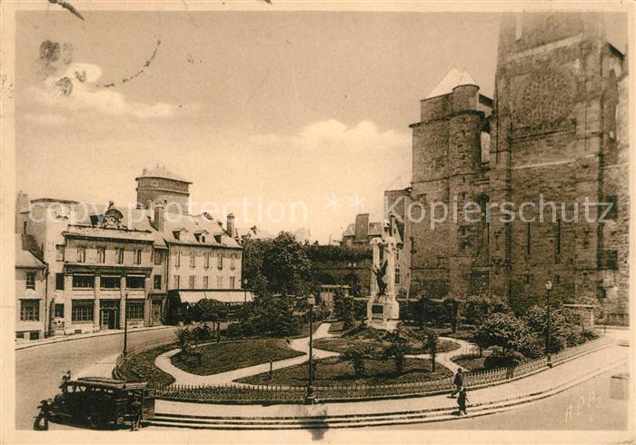 Rodez Place Armes Monument