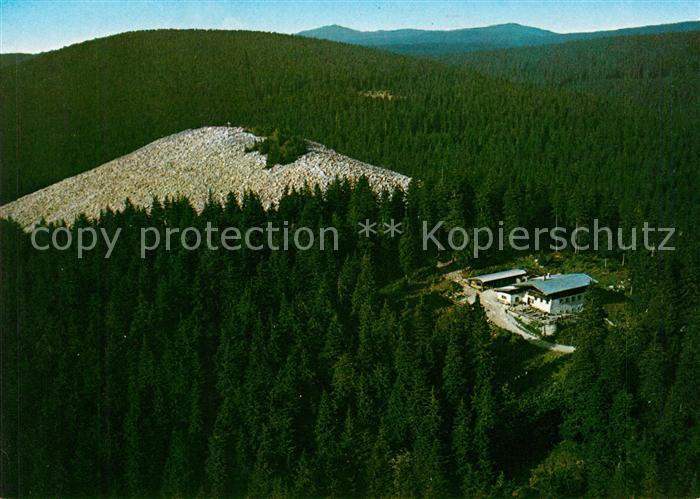 Lusenschutzhaus Fliegeraufnahme Gipfel