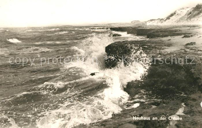 Neuhaus Dierhagen Brandung Strand