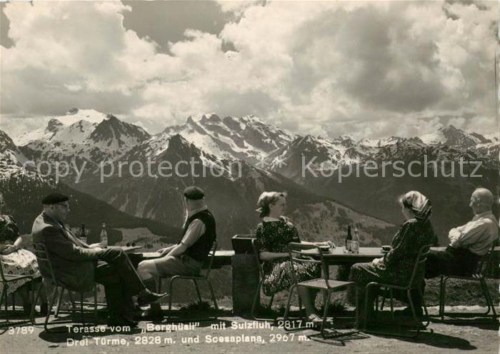 Hochjoch Terrasse vom Berghuesli mit Sulzfluh Drei-Tuerme Scesaplana