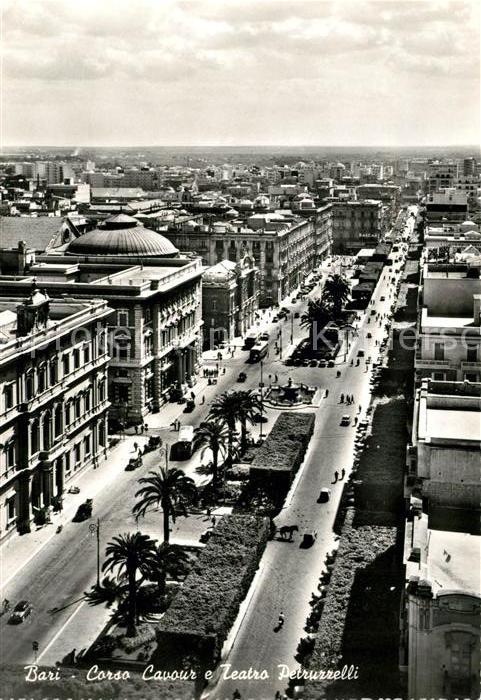 Bari Puglia Fliegeraufnahme Corso Cavour Teatro Petruzzelli