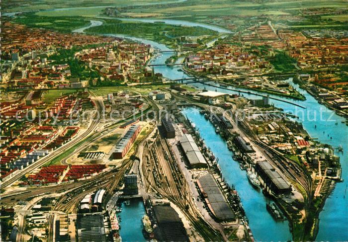 BREMEN  CITY Hafen Fliegeraufnahme