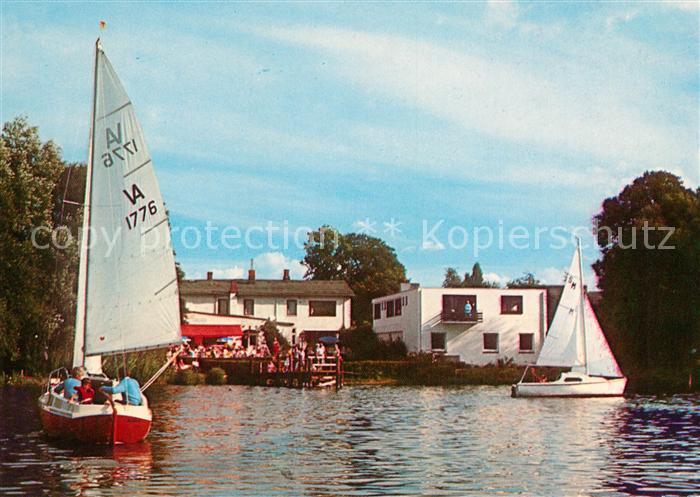Bosau Strauers Hotel am See mit Gaestehaus Seeglueck Bootspartie