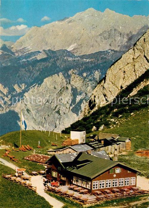 Wetterstein Hochalm mit Wettersteinwand und Wettersteinspitze