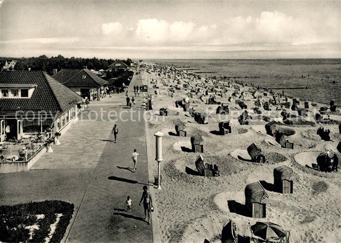 Groemitz Ostseebad Promenade mit Strand