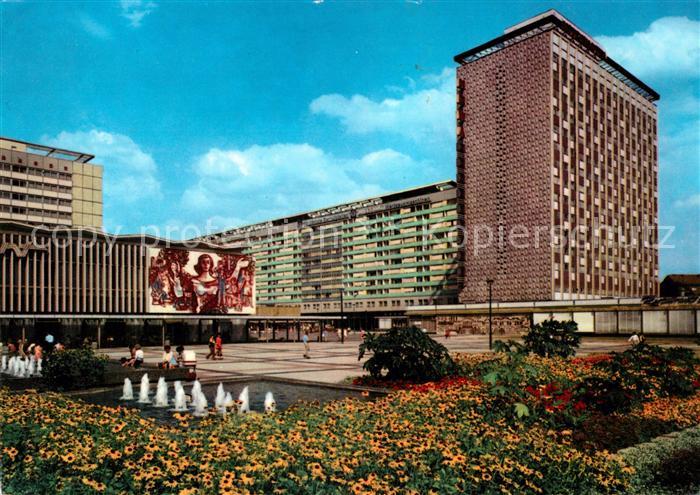 DRESDEN Elbe Prager Strasse mit Interhotel Newa