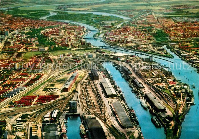 BREMEN CITY Fliegeraufnahme Hafen