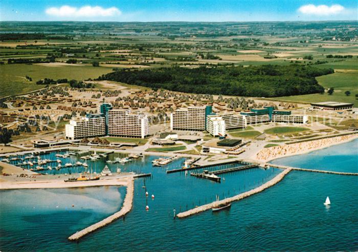 Damp Fliegeraufnahme Hafen Strand