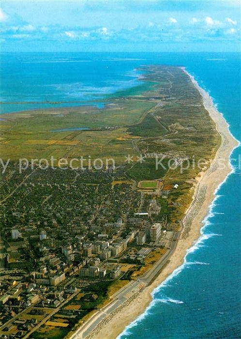 Westerland Sylt Fliegeraufnahme mit Strand Fussballfeld