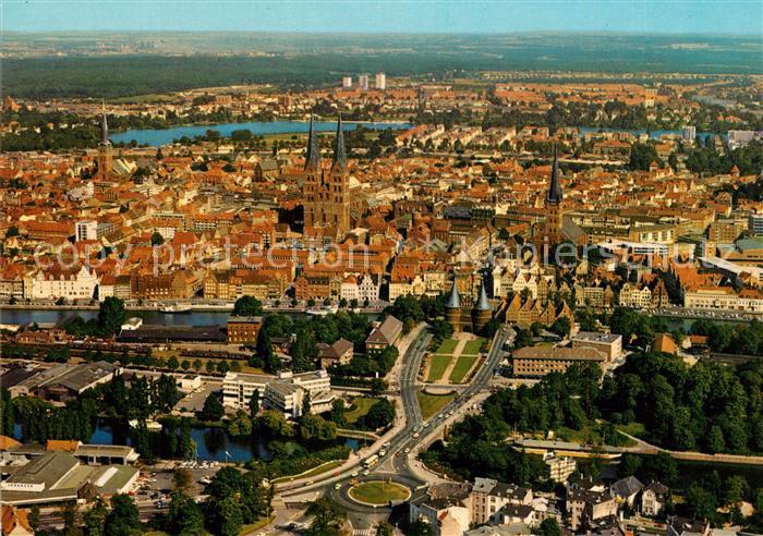 Luebeck Fliegeraufnahme Altstadt