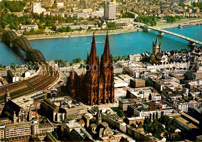 Koeln Rhein Fliegeraufnahme Dom Hohenzollernbruecke Deutzer Bruecke