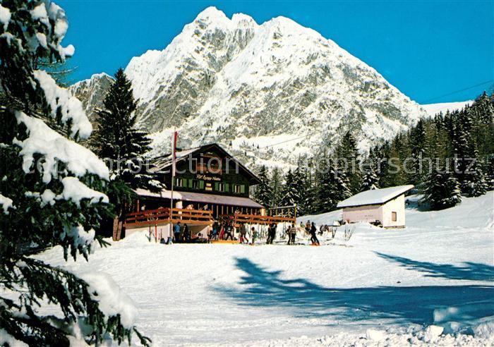 Hafling Zuegg Huette Winterlandschaft