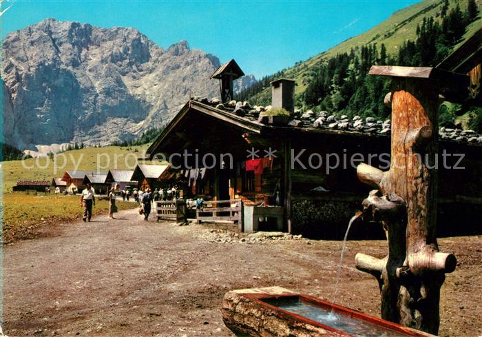 Karwendel Rasthuette Eng-Alm grossen Ahornboden Grubenkarspitze