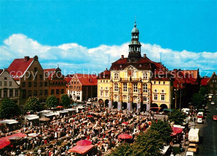 Lueneburg Rathaus und Marktplatz