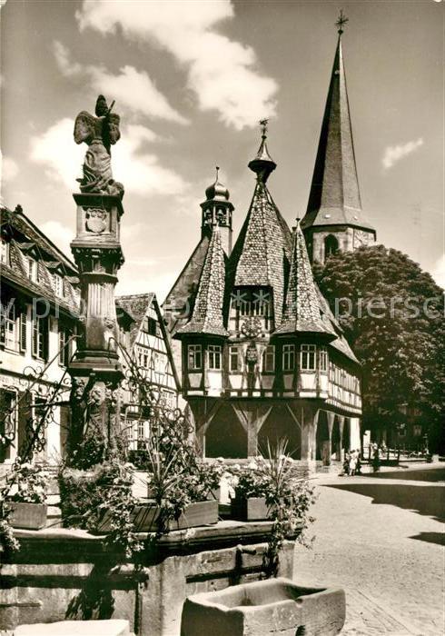 Michelstadt Marktplatz mit Rathaus 15. Jhdt. Historisches Gebaeude Brunnen Kirch