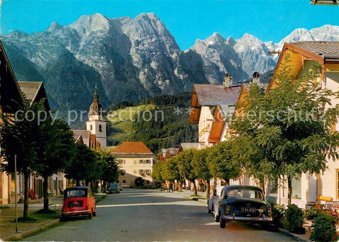 Kuchl Marktstrasse gegen den Hohen Goell Berchtesgadener Alpen