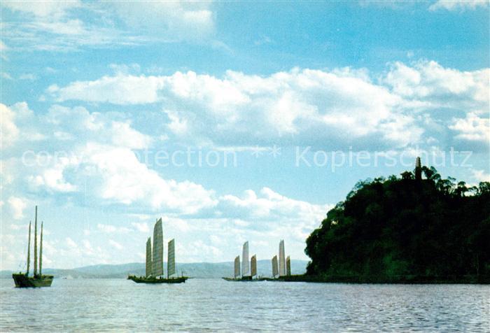 Yunnan Segelschiffe an der Kueste