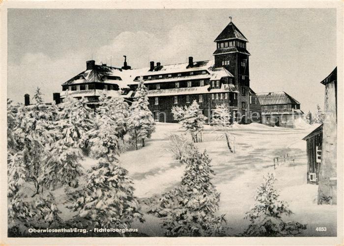 Oberwiesenthal Erzgebirge Fichtelberghaus im Winter