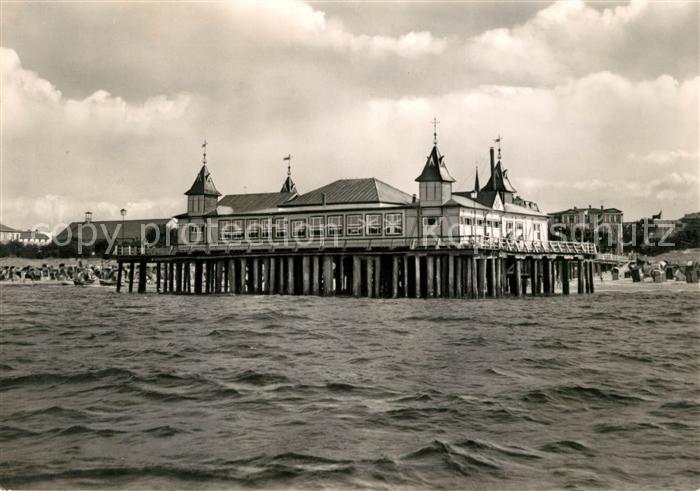 Ahlbeck Ostseebad Seebruecke Ansicht vom Meer aus
