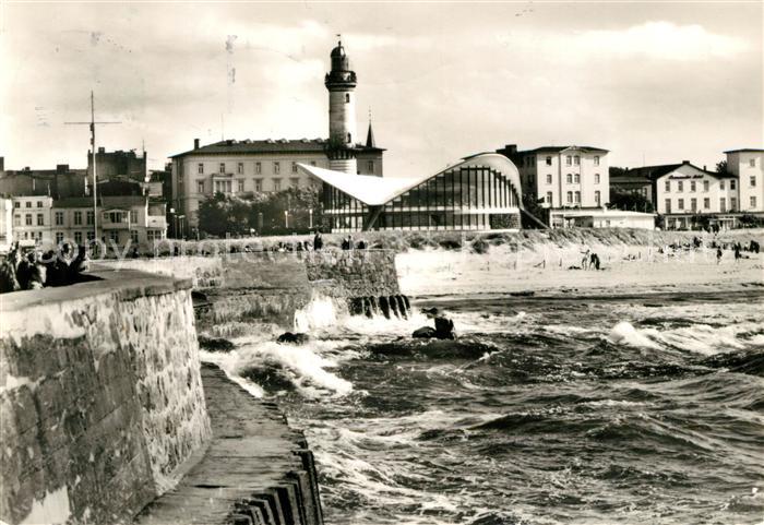 Warnemuende Ostseebad Konsum Gaststaette Teepott und Leuchtturm Strand