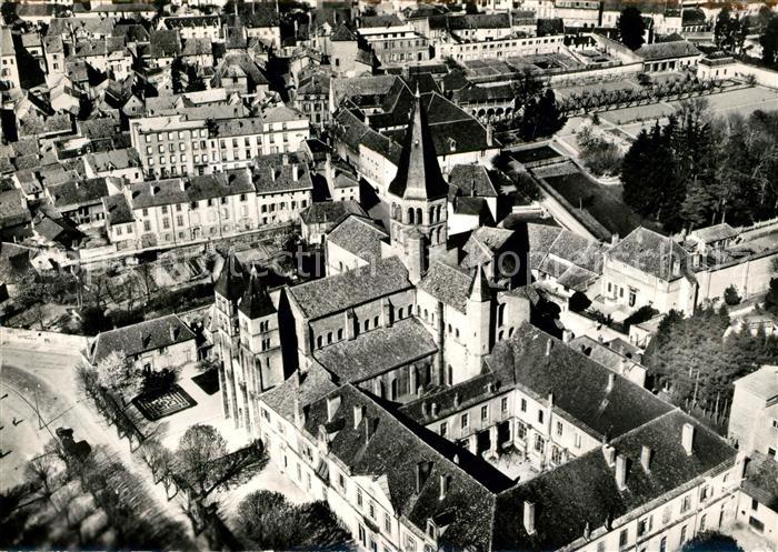 Paray-le-Monial Basilique Prieuré Monastère et Jardin d