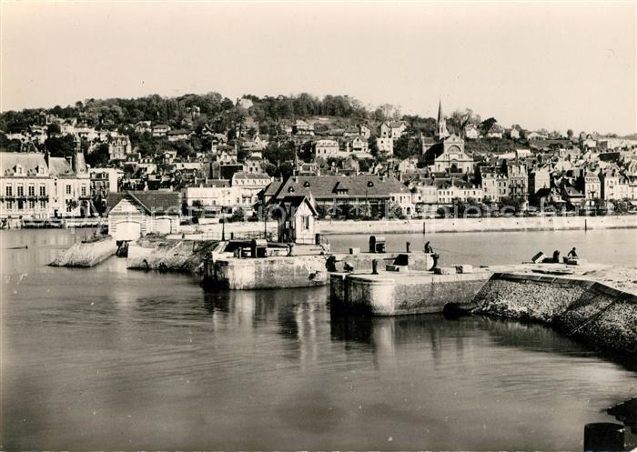 Trouville-sur-Mer Vue Generale et entrée du bassin des ya