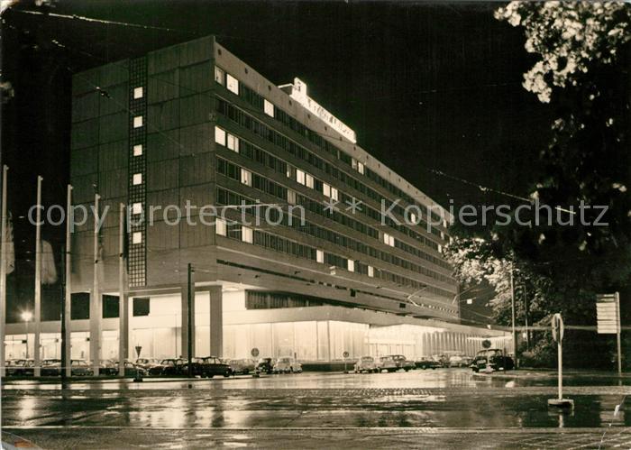 LEIPZIG Sachsen Hotel Stadt Leipzig Haus der Interhotel Messestadt Nachtaufnahme