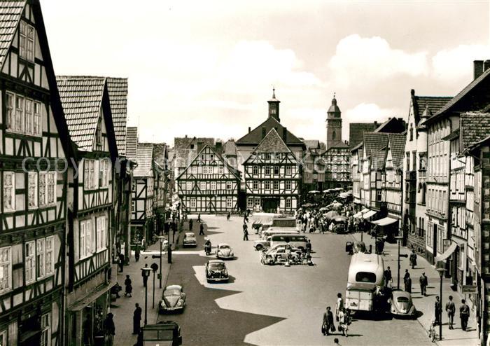 Eschwege Marktplatz mit altem Rathaus Fachwerkhaeuser Altstadt