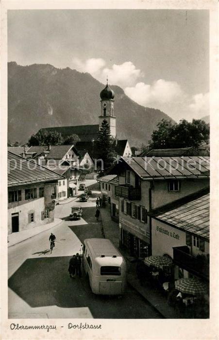 Oberammergau Dorfstrasse mit Kirche