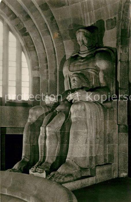 LEIPZIG Sachsen Voelkerschlachtdenkmal Figur in der Ruhmeshalle