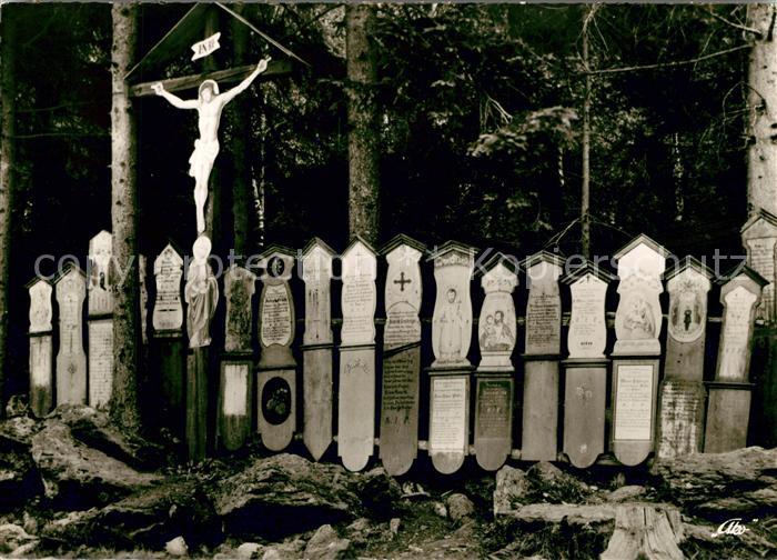 Pfronten Ostallgaeu Bayern Totenbretter Kruzifix