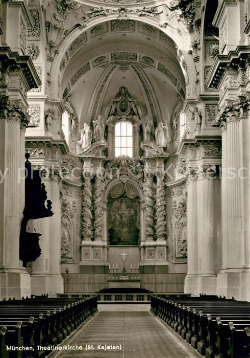 Muenchen Theatinerkirche St Kajetan Innenansicht