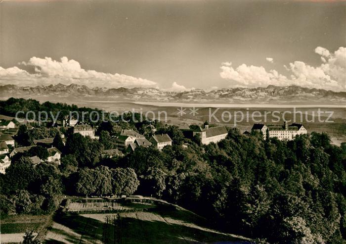 Heiligenberg Baden Luftkurort Blick ueber Bodensee zu den Alpen Fliegeraufnahme