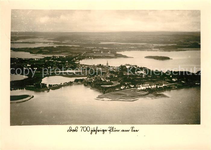 Ploen See 700jaehrige Stadt Naturpark Holsteinische Schweiz Fliegeraufnahme