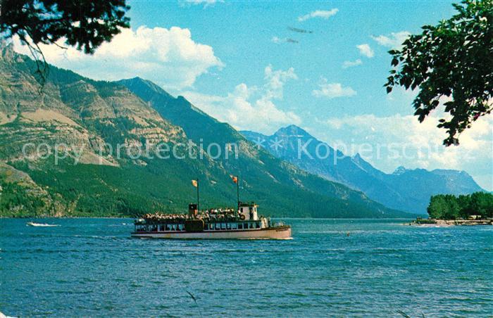 Motorschiffe  Launch International Waterton Lakes Alberta Canada