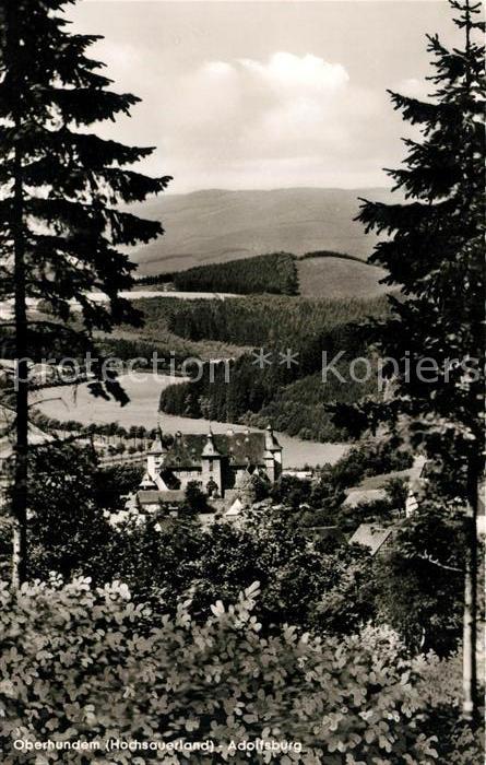 Oberhundem Panorama mit Blick zur Adolfsburg