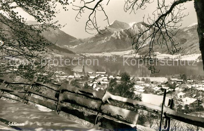 Schliersee Winterpanorama mit Jaegerkamp und Brecherspitz Alpen