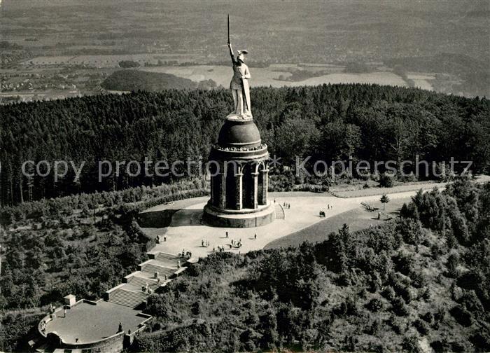 Detmold Hermannsdenkmal im Teutoburger Wald Fliegeraufnahme