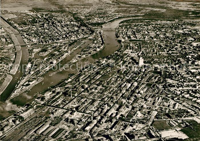 Ludwigshafen Rhein BASF Industriewerk Fliegeraufnahme