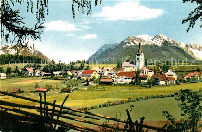 Mariapfarr Ortsansicht mit Kirche Alpen