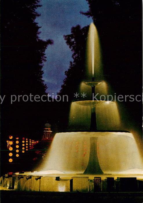 Bad Pyrmont Fontaene bei Kurparkbeleuchtung