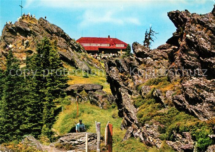 Bayerischer Wald Schutzhaus auf dem Grossen Osser Gipfelkreuz