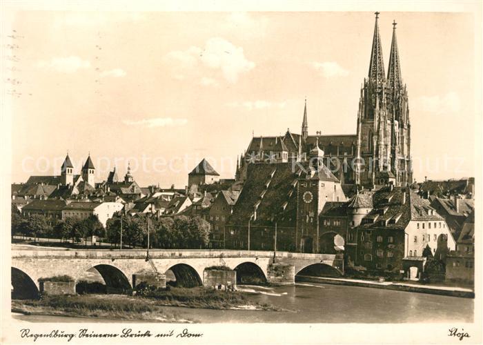 REGENSBURG Bayern Steinerne Bruecke mit Dom