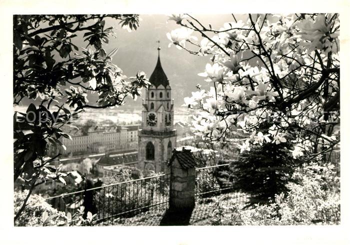 Merano Meran Kirche im Fruehling