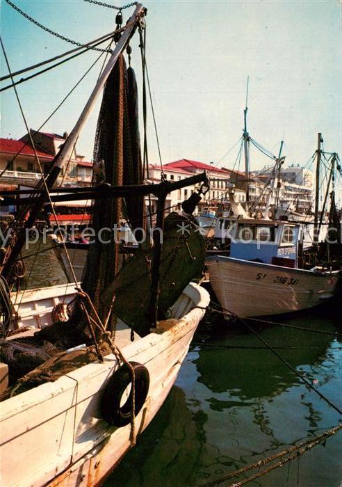 Le Grau-du-Roi Gard En flanant sur la rive droite Port Bateaux