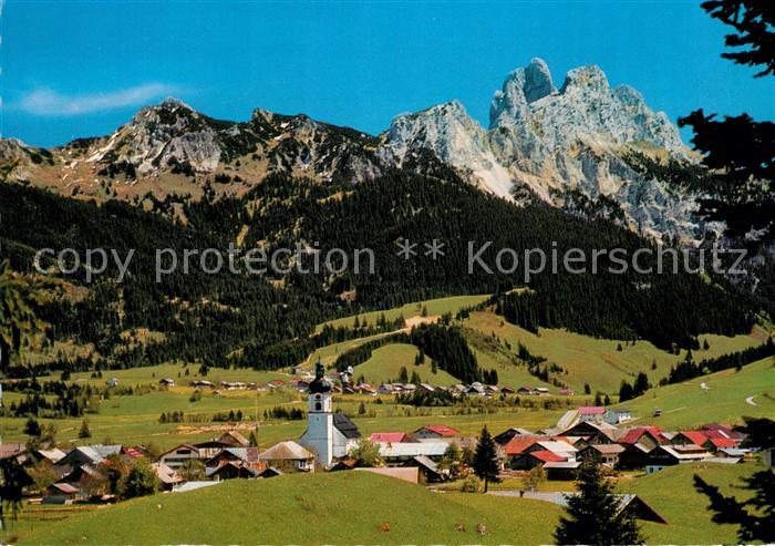 Tannheim Tirol Panorama mit Gimpel Rote Flueh und Schartschrofen Tannheimer Berg